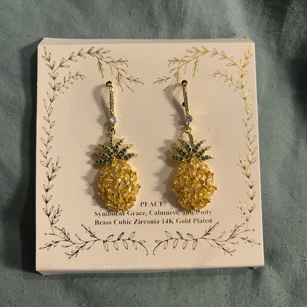 New earrings pineapple eye candy tropical 14k gold plated peace fruit Hawaii